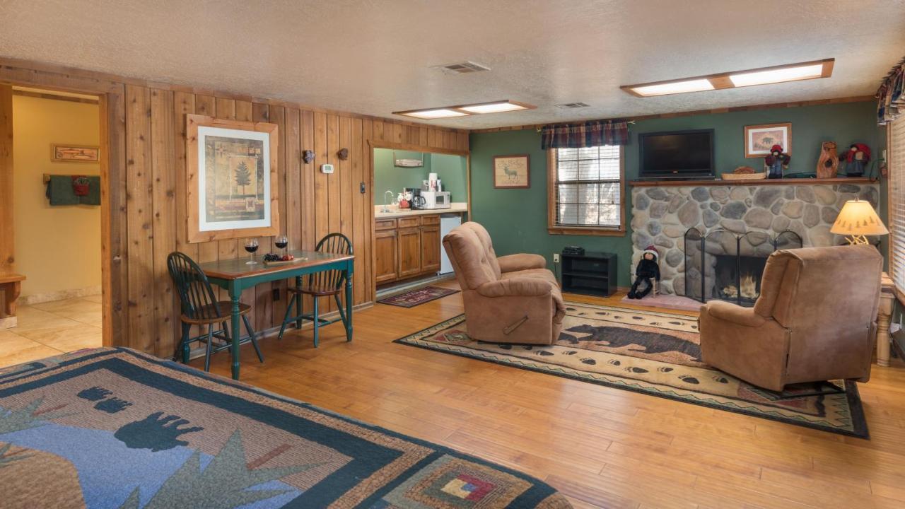 Whispering Pine Holiday home