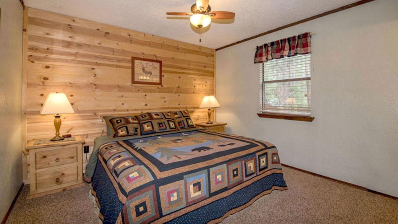 Holiday home Whispering Pine