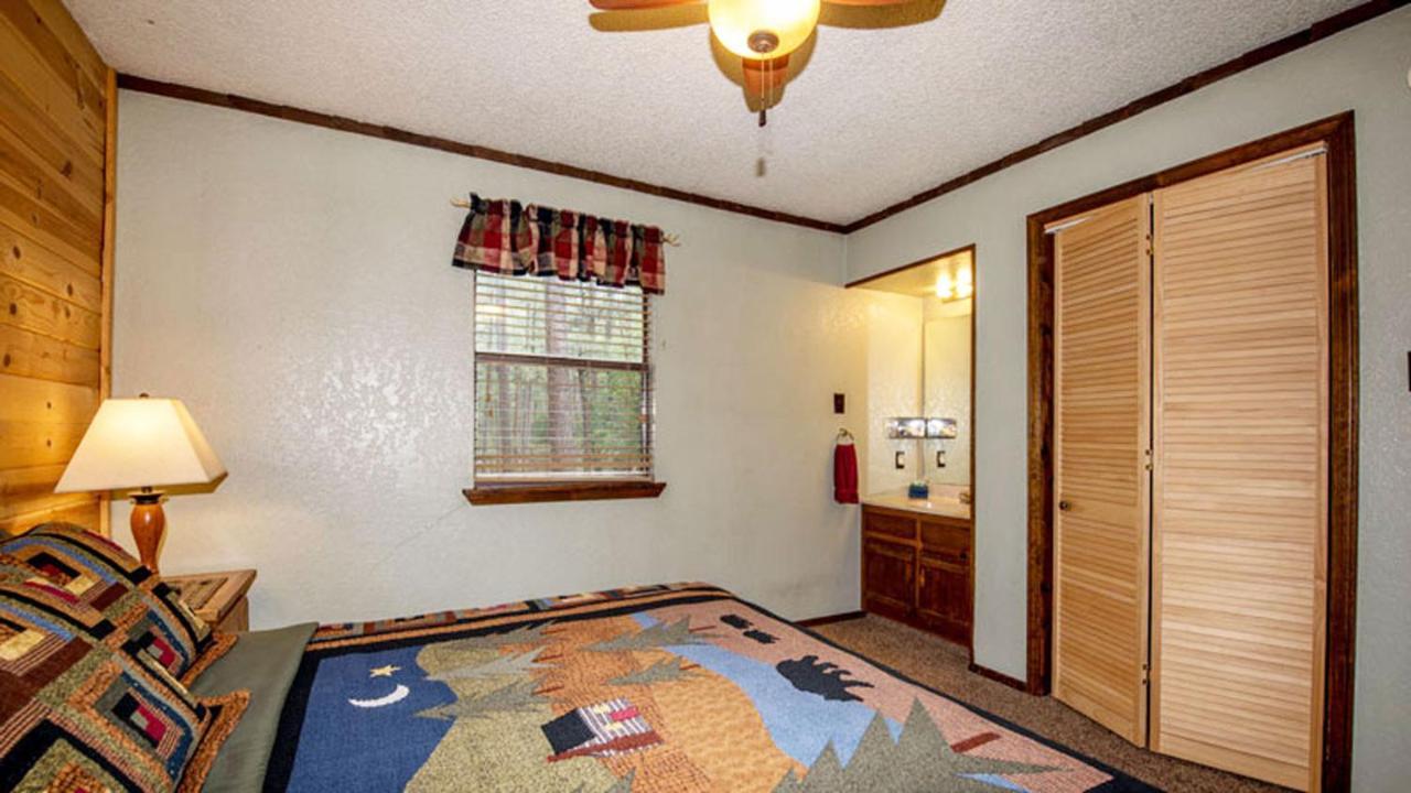 Holiday home Whispering Pine *