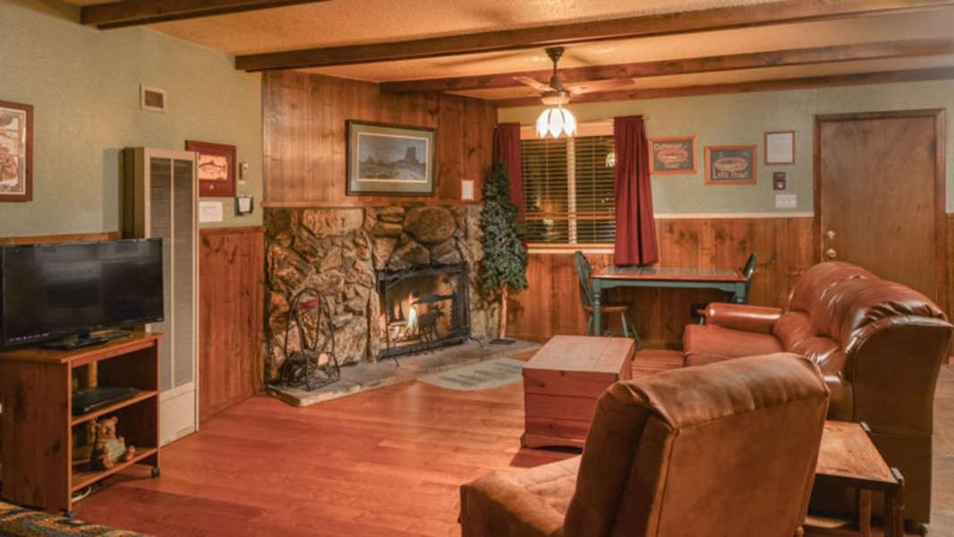 Whispering Pine * Ruidoso